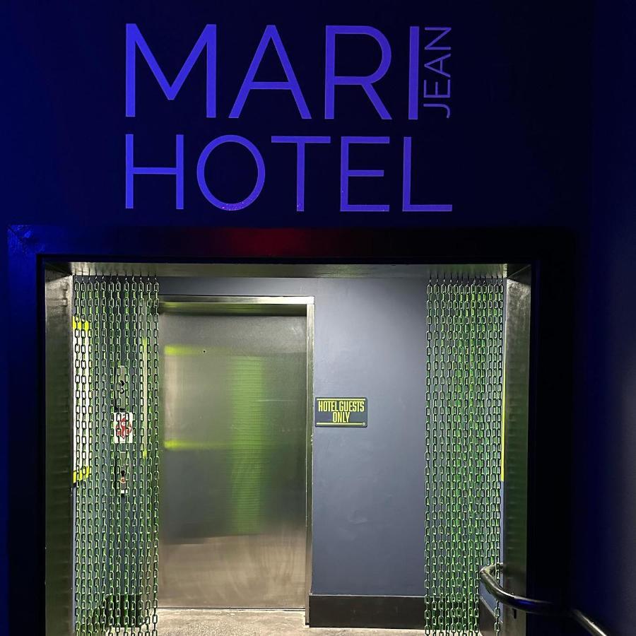 Mari Jean Hotel - All Adults Welcome Sankt Petersburg Exterior foto